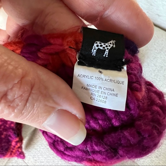 Echo Alma Stitch Triangle Scarf - Picture 5 of 7